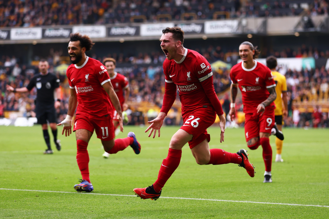 Andy Robertson jubler efter sin scoring mod Wolverhampton