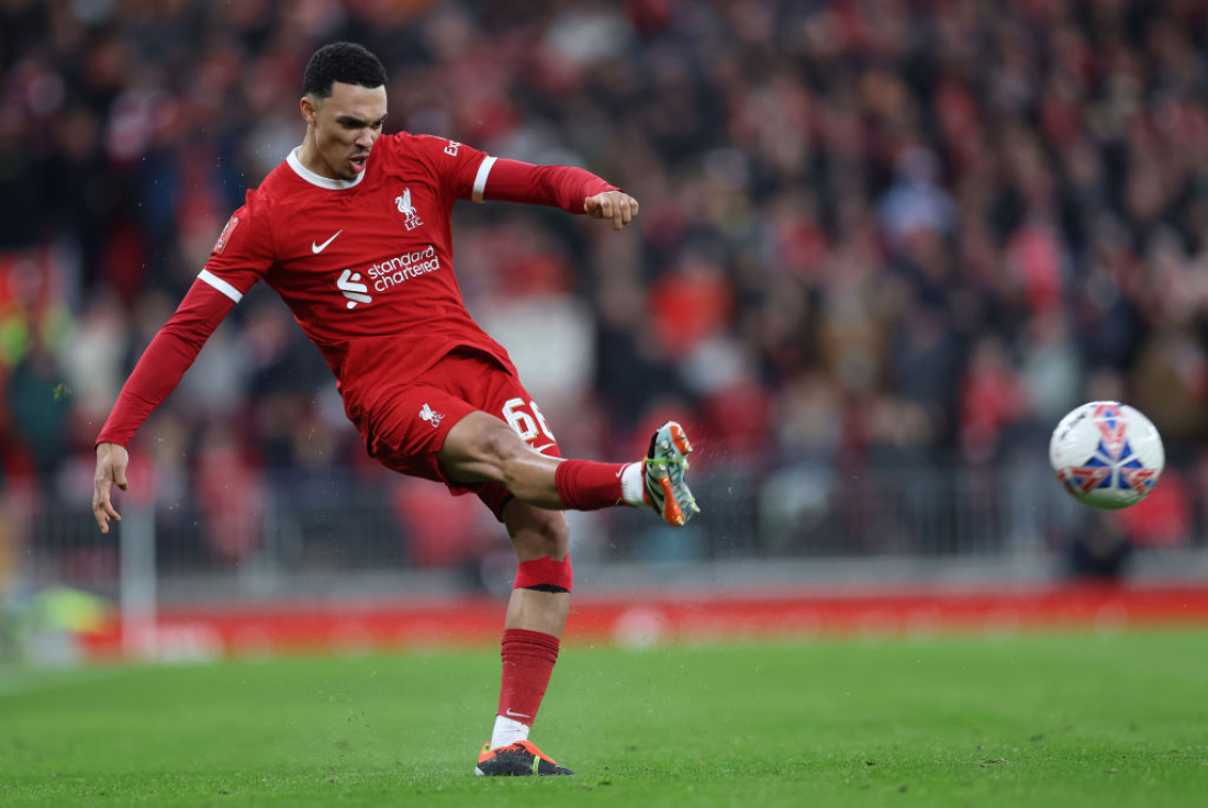 Trent sparker til bolden