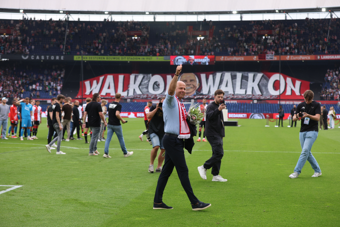 Arne Slot tager afsked med Feyenoords hjemmebane