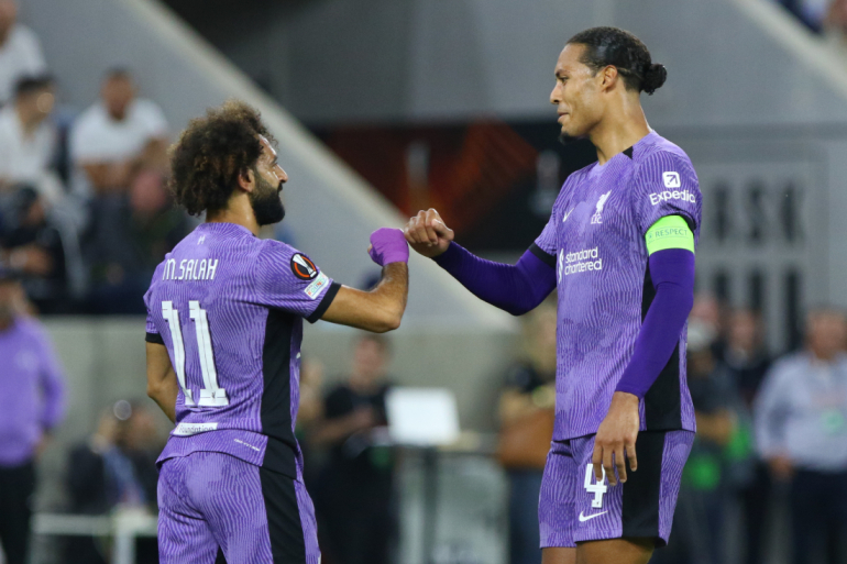Salah og Van Dijk jubler efter målet til 3-1 mod LASK Linz