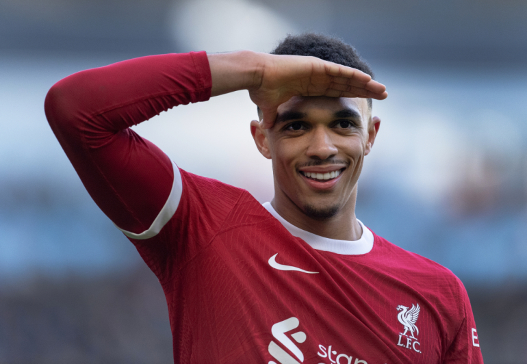 Trent Alexander-Arnold fejrer sin scoring mod Manchester City