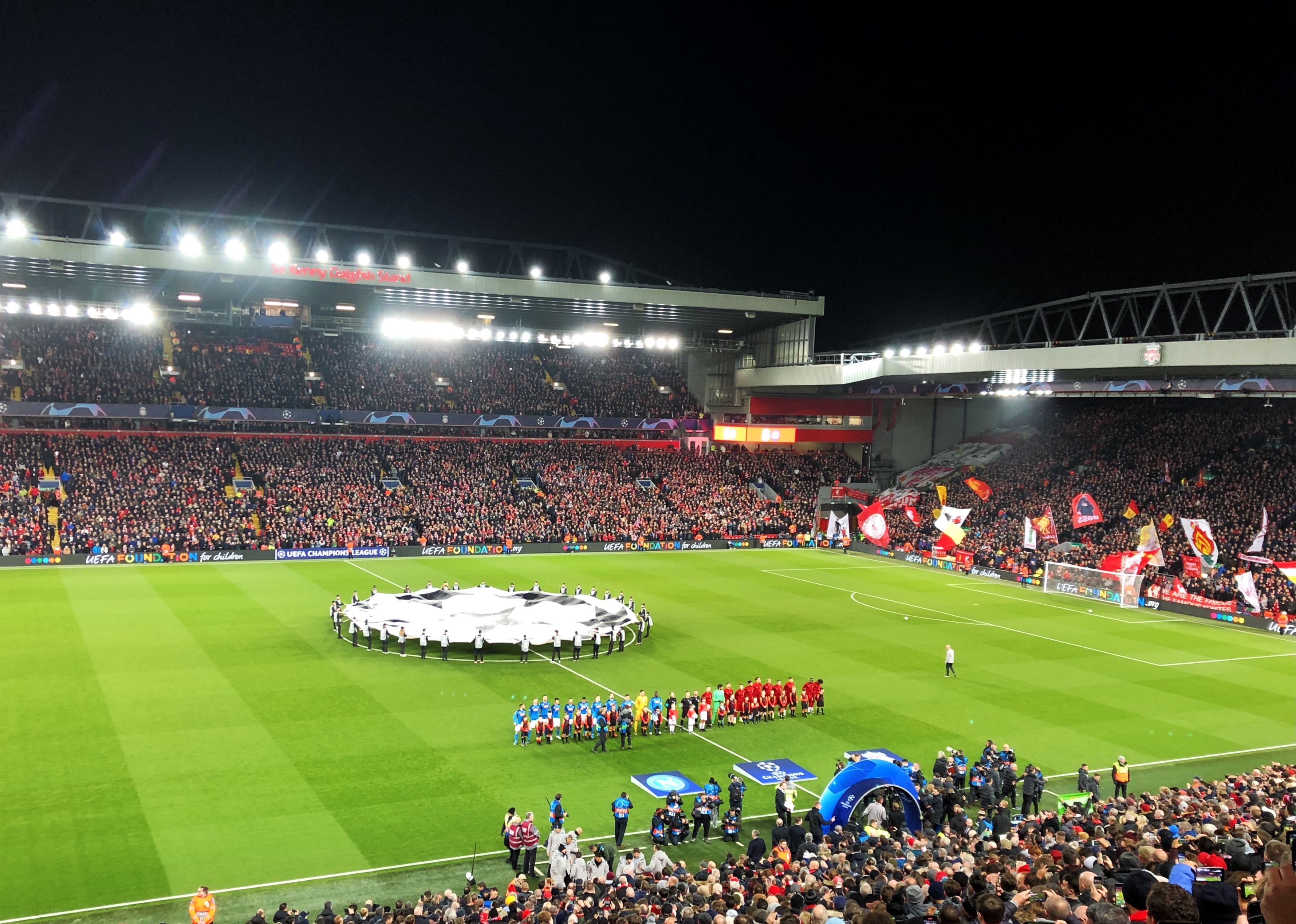 VIND LIVERPOOL-BILLETTER - HVER MÅNED!