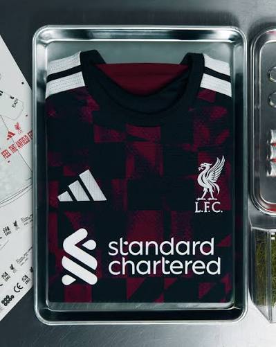 1x 2026/27 LFC 3. trøje